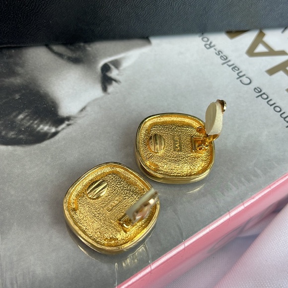 Vintage SAL Swarovski Black Crystal with rhinestone clip earring 1” - Picture 3 of 5